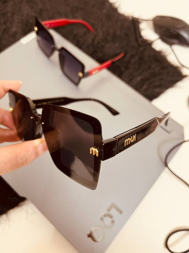 عینک میومیو